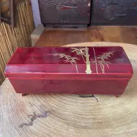 在飛比找Yahoo!奇摩拍賣優惠-z日本 漆器 飾品盒 八音盒  音樂盒 金蒔繪 鑲嵌螺鈿 品