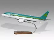 Airbus A320 Aer Lingus Desk Wood Airplane New Model Small Scale 1/130