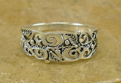 Pretty .925 Sterling Silver VINY FILIGREE ring size 9 style# r2168