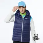 【LYNX GOLF】男款保暖羽絨素面款脇邊羅紋設計無袖連帽背心-深藍色