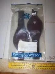 NOS Lot of 2 SMITH & WESSON LEATHER # 135 CUFF AMMO CARRIER FOR SHOULDER HOLSTER