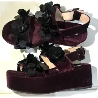 在飛比找蝦皮購物優惠-Zara華麗花朵造型天鵝絨鞋面厚底涼鞋（36碼）九成新