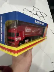 Corgi Superhaulers - Nestle Wonka Bar Willy Wonka Truck