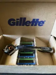 Gillette Fusion ProGlide Razors for Men 1 Gillette Razor 4 Razor Blade Refill