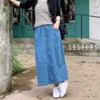 在飛比找momo購物網優惠-【SISTERS】現貨 好好穿的休閒排釦牛仔裙 長裙(新品/