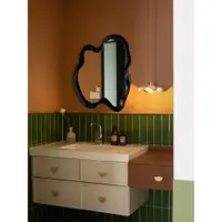 在飛比找ETMall東森購物網優惠-北歐創意不規則網紅梳妝鏡ins風浴室鏡防霧智能燈帶異形化妝鏡