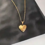 1pc Tiny Engraved Heart Photo Frame Pendant Necklace Love Heart Charms Floating Locket Necklaces Women Girls Memorial Jewelry gold color 41CM