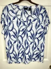 NWT Tahari Size S Blue & White Linen Stretch Knit Leaf Print Top Tee T-shirt