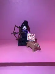 Lego Minfigure Marvel Season 2, Kate Bishop With Pizza Dog.
