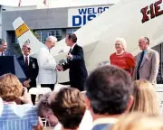 President George H.W. Bush at Space Shuttle Welcome Home Ceremony Photo Print