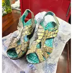 麥坎納MACANNA🐊鱷魚皮紋高跟涼鞋 小腳適用