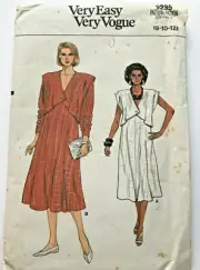 VOGUE Vintage Pattern 9235 Uncut & FF Size 8-10-12