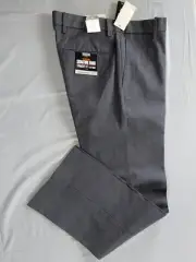 Dockers Original Straight Fit Flat Front Khaki Pants. Glen Plaid, 30X32. NWT $58