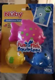 NUBY BPA FREE Bathtime Fun Three Pack Colorful Fish Squirters 6 Months plus G3