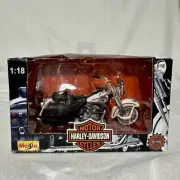 Maisto 1997 Harley Davidson Motorcycle Heritage Springer White/Red 1:18