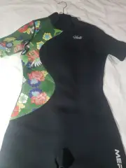 Hevto Sprig wetsuit New With Tags Women's Size X Large Mercury
