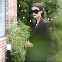 在飛比找momo購物網優惠-【VEDI VERO】太陽眼鏡(黑色)