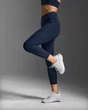Form Stash Hi-Rise Compression 7/8 Tights with Pockets, 2XU, XL, Midnight/Midnight, Female