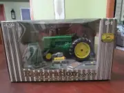 ERTL 1/16 SCALE JOHN DEERE MODEL 70 & ACCESSORIES RRESTORATION TRACTOR - NIB