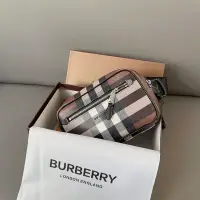 在飛比找Yahoo奇摩拍賣-7-11運費0元優惠優惠-男包Burberry 巴寶莉Vintage格子腰包 男女通用