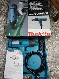 在飛比找Yahoo!奇摩拍賣優惠-芳昌五金，含稅_庫存新品 makita 牧田 6904VH 