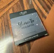 CIATE LONDON Glow To Highlighter Illuminating Powder in MOONDUST (1.5g/.052oz)