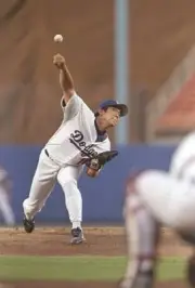 Pitcher Hideo Nomo Los Angeles Dodgers throws a pitch the Cincinna- Old Photo 1