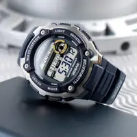在飛比找PChome24h購物優惠-CASIO 世界五局電波運動腕錶-藍(WV-200R-2AJ