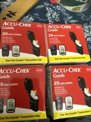 100 ACCU-CHECK Guide Test Strips - new mint Exp 7/2025