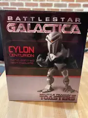 BATTLESTAR GALACTICA CYLON CENTURION maquette QMX Little Frakkin' Toasters