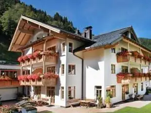 ALMHOF Alpin Apartments & Spa