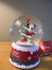 Disney Mickey Mouse Musical Christmas Snow Globe Skiing Sports JINGLE BELLS -New
