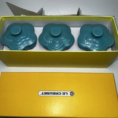 Le Creuset Petite Blue Fleur Ramekins Set Of 3 NIB