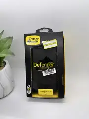OtterBox Apple iPhone SE (3rd/2nd generation)/8/7 Defender Case - Black
