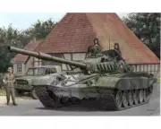 Amusing Hobby 35A038 1/35 T72-M1 Plastic Model Kit