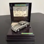 Scalextric C3091A Aston Martin DB5 "GOLDFINGER" James Bond Limited 1/32 Slot Car