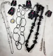 5 Piece Paparazzi Jewelry Lot: Earring & Necklace Sets (5)