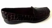 Clarks Bendables Bayou Q Crocodile Loafer brown. +