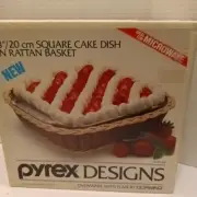 PYREX Dish with Basket w/ Box! Vintage 1986