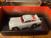 James Bond 007 Aston Martin DB5 Corgi #04303 Golden Eye