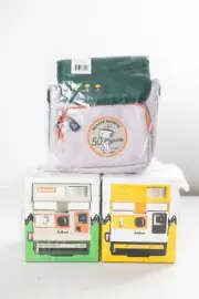 Polaroid 600 Peanuts Charlie Brown & Beagle Scouts & bag