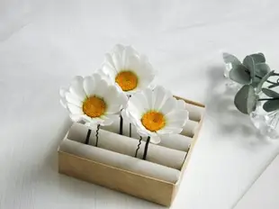 Daisy hair pins Flower bobby pins Wedding hair piece for bride