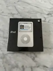 New Apple iPod A1136 30GB 5th Generation White Boxed & Sealed gift Christmas B