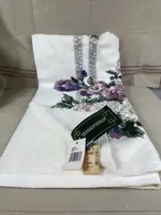 Vtg. Bill Blass Springmaid Towel Floral pattern USA New With Tags Beautiful!