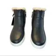 Gentle Souls by Kenneth Kole Carter Cozy Black Leather Sporty Boots Size 5.5