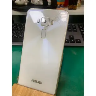 ASUS ZenFone 3 (ZE520KL) 32G白色/ 二手手機/ 二手機