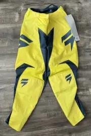 Shift Racing White Whit3 Label Off-Road padded Pants kids Size 24 NWT