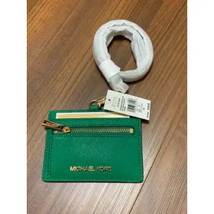 ❤️MK 新款 降價囉（原價2800元）黛妃綠MICHAEL KORS 證件吊牌 證件套 全新品 綠色 現貨在台