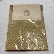 Trendex Home Oblong Tablecloth 60" x 102 Gold Geometric Christmas NIP Canada New