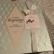 Hallmark Wedding Planner Keepsake.. Gift Memories Unforgettable Moments Free